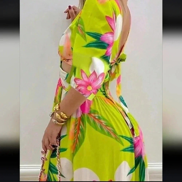 Women's Casual & Holiday Good Vibes Waist-Revealing & Slit Long Dress - Picture 2 of 3